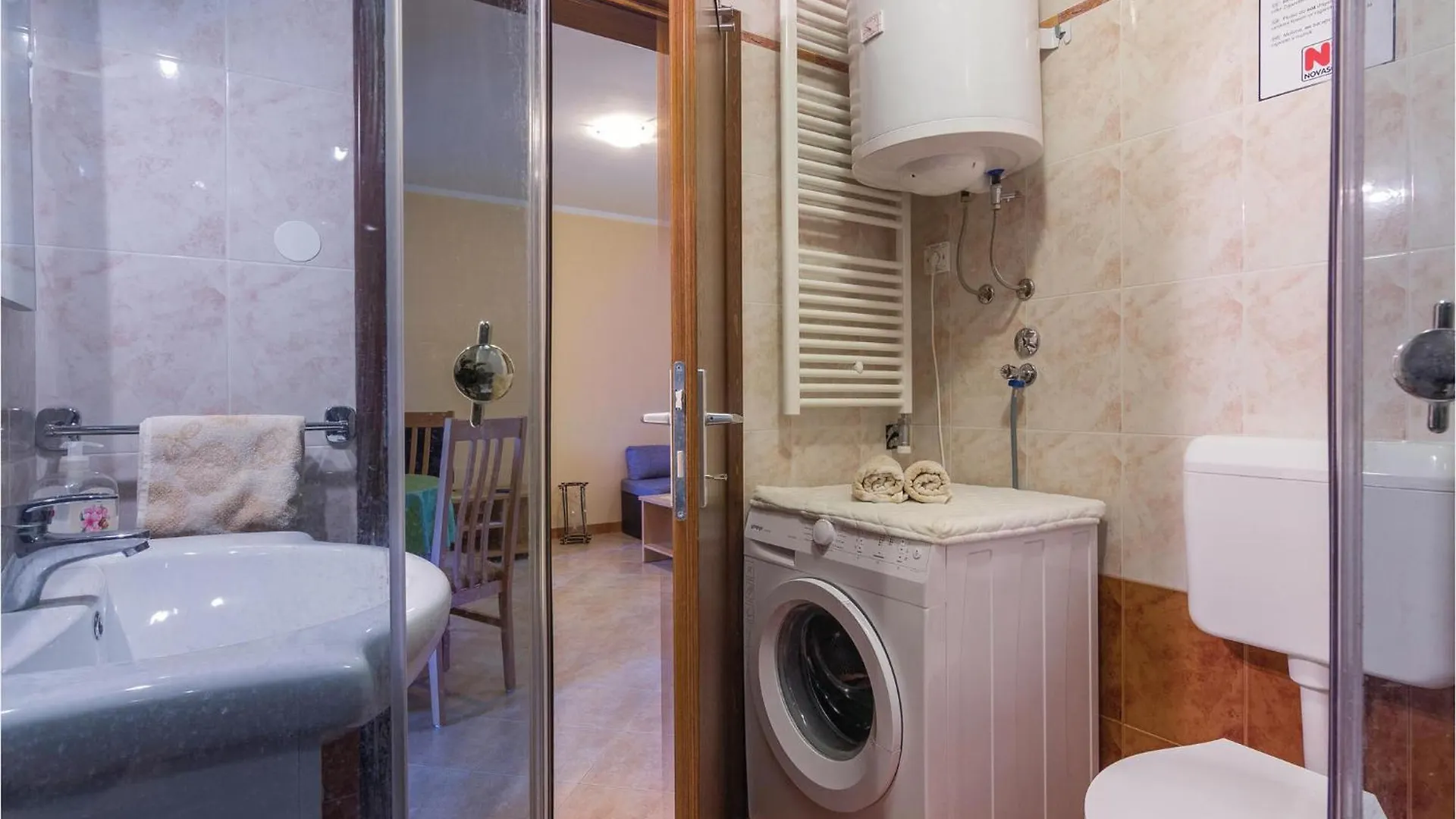 Awesome Apartment In Porec With Kitchen