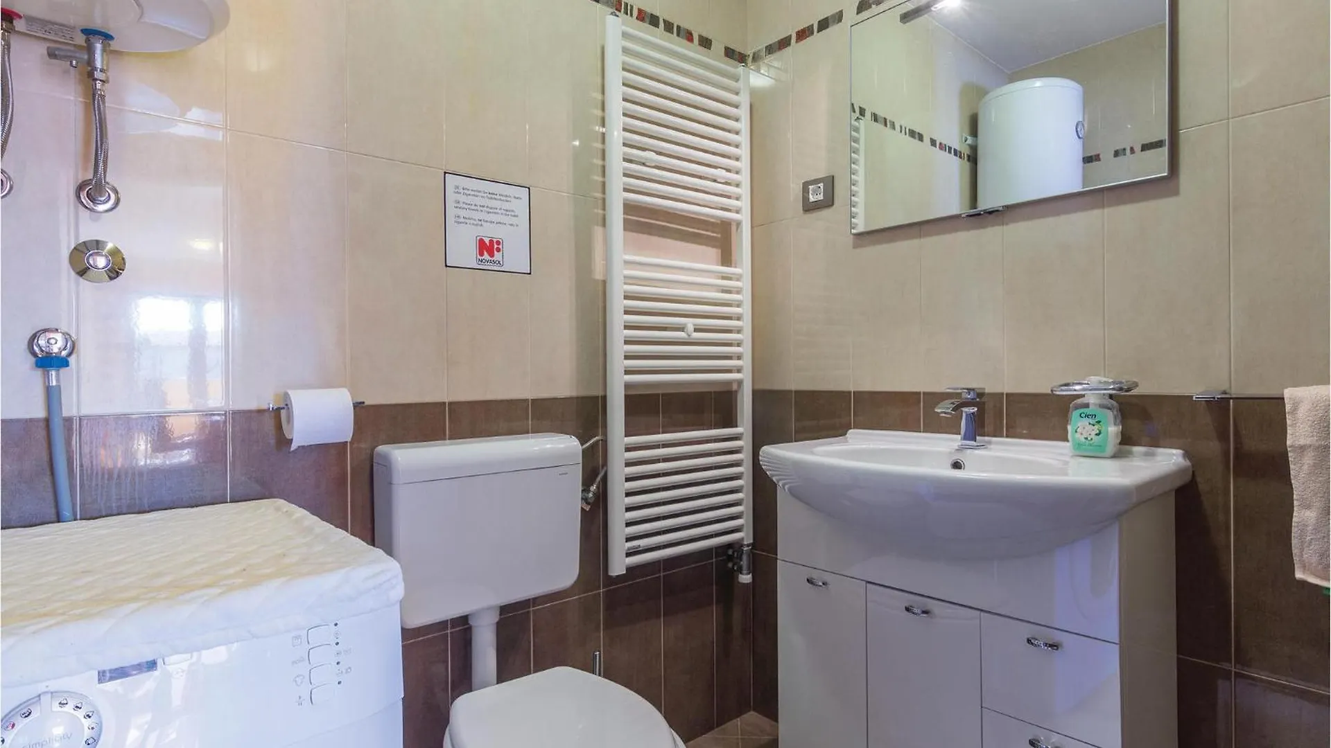Awesome Apartment In Porec With Kitchen 0*,